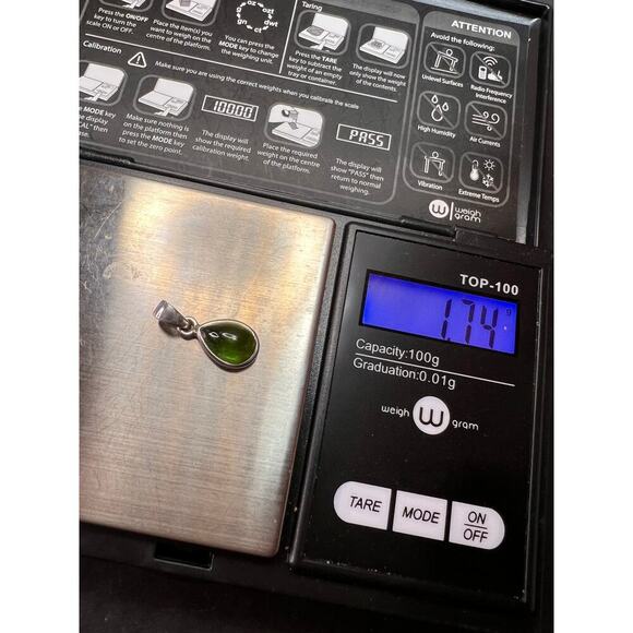 NEW Green tourmaline teardrop sterling silver pendant 1.74 grams - Picture 13 of 13